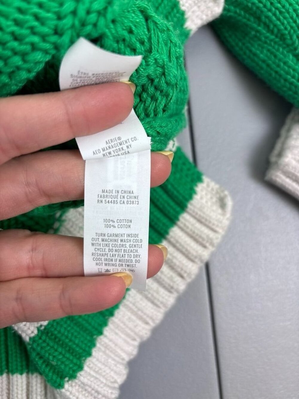 Aerie medium green cropped cable knit v-neck oversized sweater preppy collegiate - Picture 8 of 9